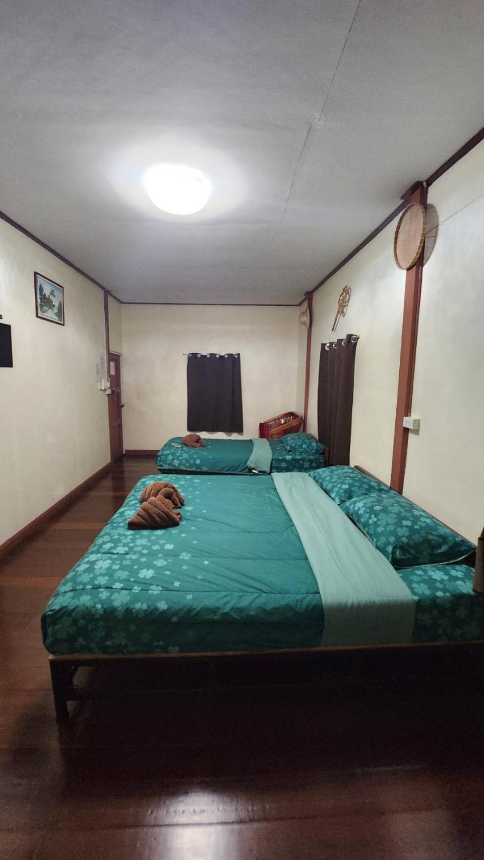 Baan Khun Ya Ayutthaya Hotel Екстериор снимка