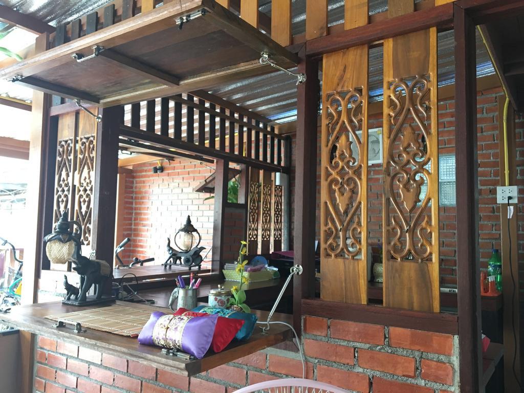 Baan Khun Ya Ayutthaya Hotel Екстериор снимка