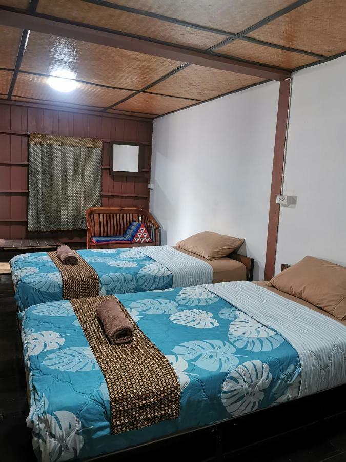 Baan Khun Ya Ayutthaya Hotel Екстериор снимка